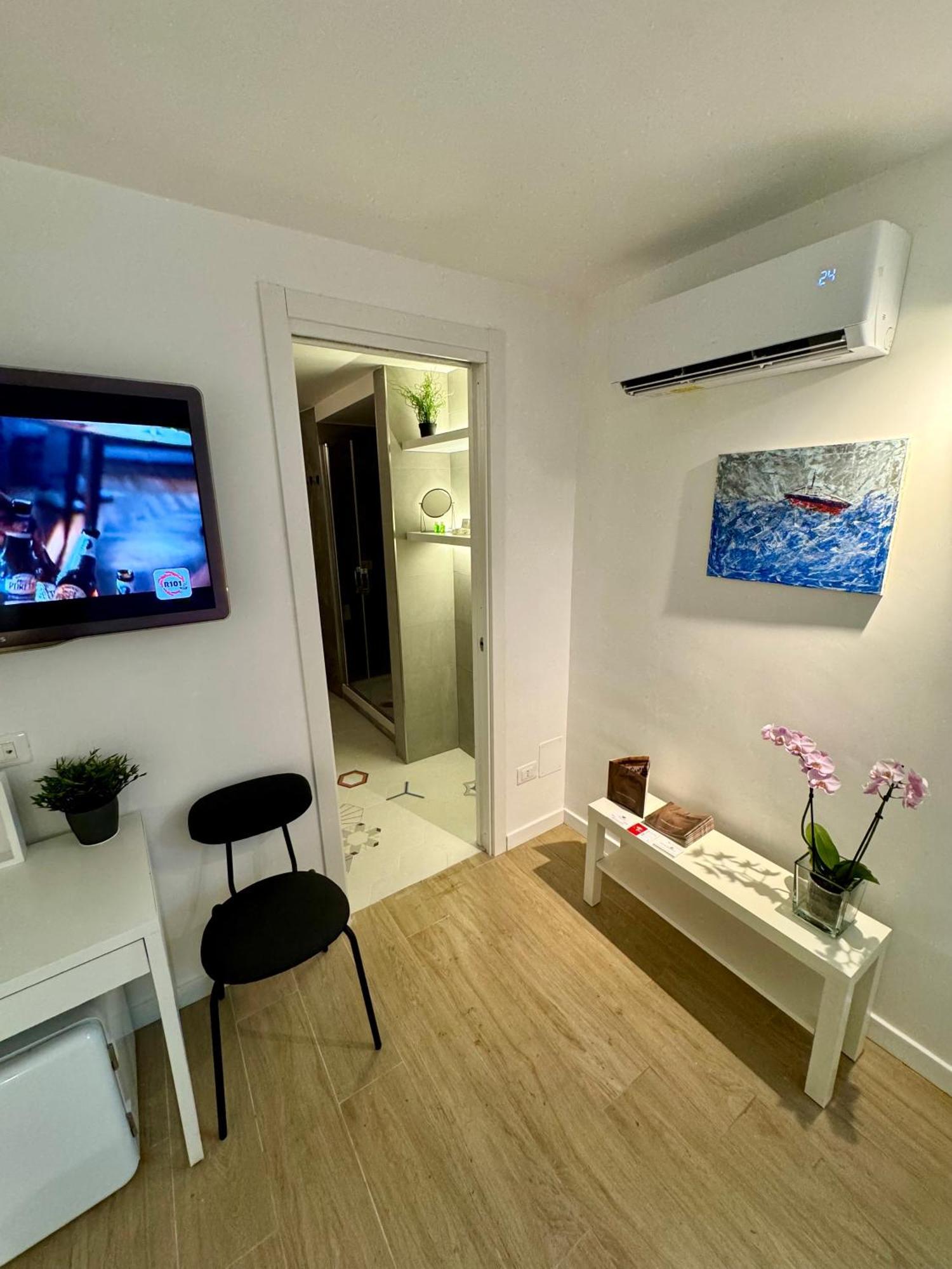 Residenza D'Artista Al Duomo1 Hotel Salerno Bagian luar foto